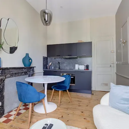 Romantica — Balneo, Cosy & Moderne * Laval (Mayenne)